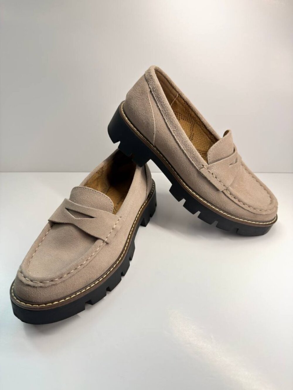 House of Harlow 1960 Suede Loafers – Women’s US 6.5